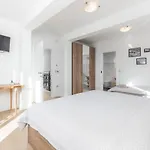 Laura * Vrh